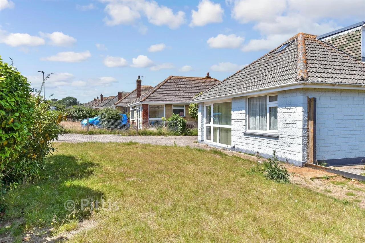 Roseway Lake, Sandown, PO36, photo 12