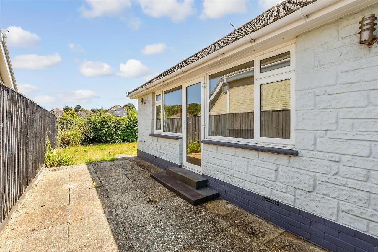 Roseway Lake, Sandown, PO36, photo 13