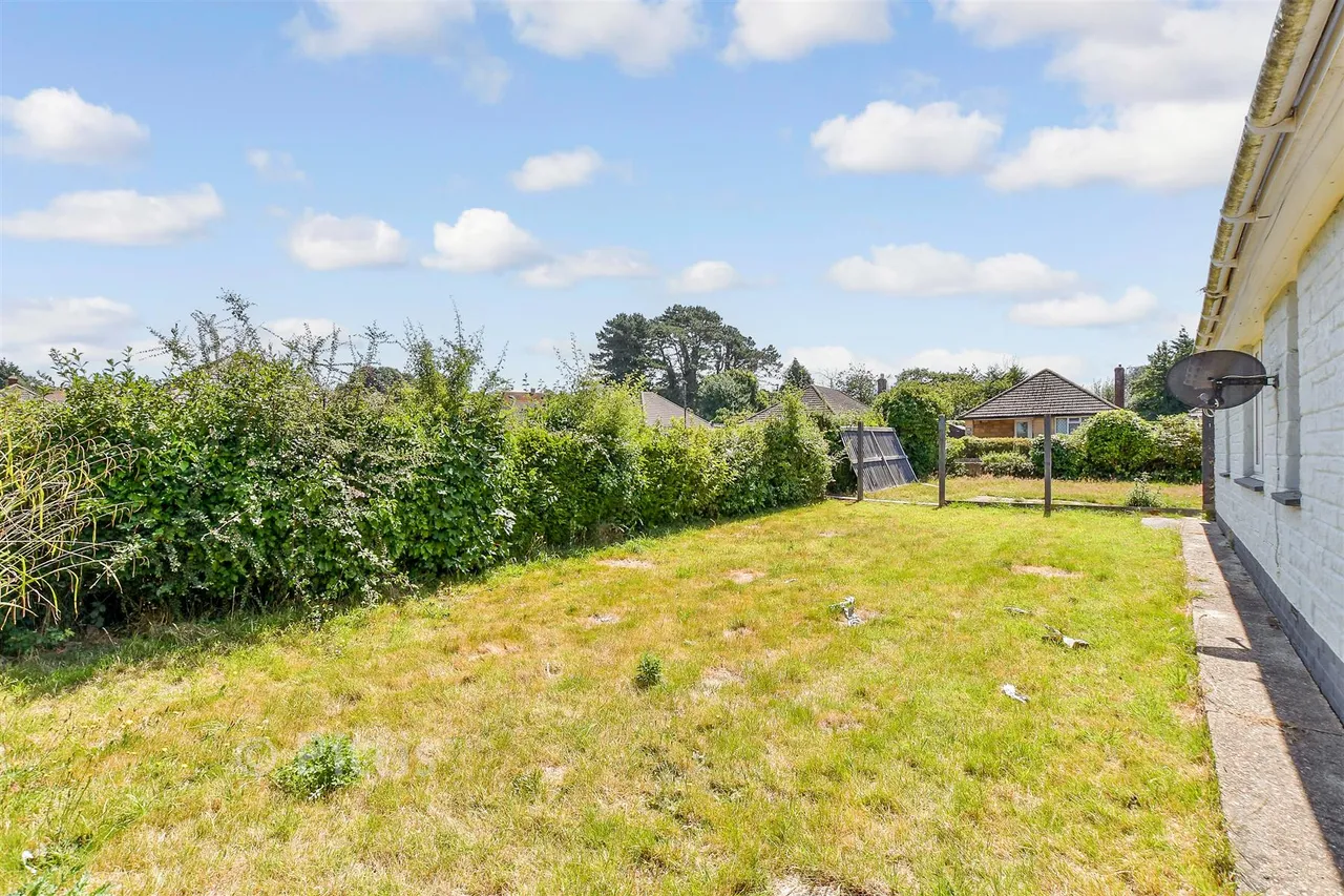 Roseway Lake, Sandown, PO36, photo 14
