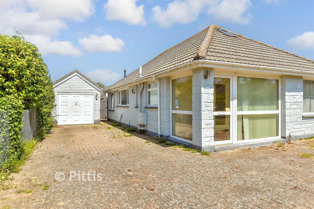 Roseway Lake, Sandown, PO36, photo 11
