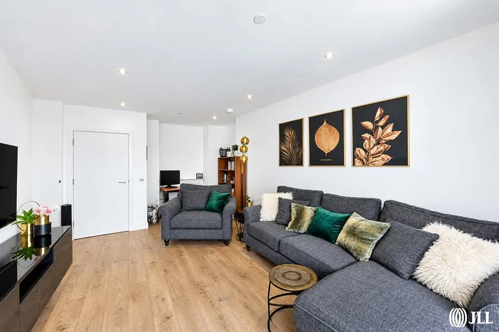 Forrester Way, London, E15, photo 10
