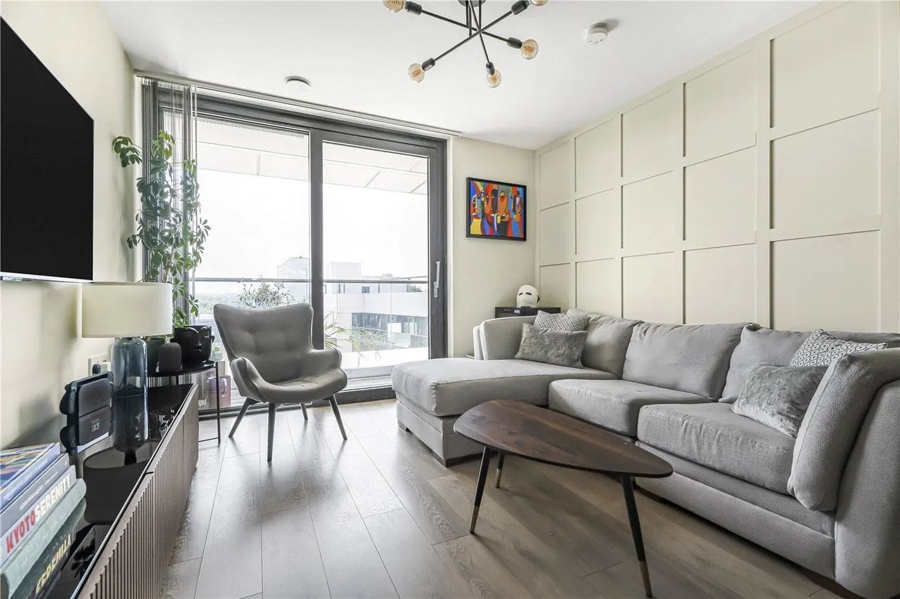 2 bed flat for sale, Wells Terrace, London, N4