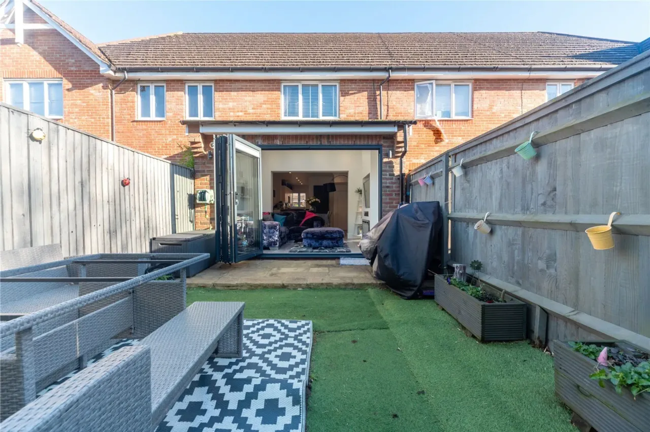 Campbell Close, Byfleet, West Byfleet..., photo 25
