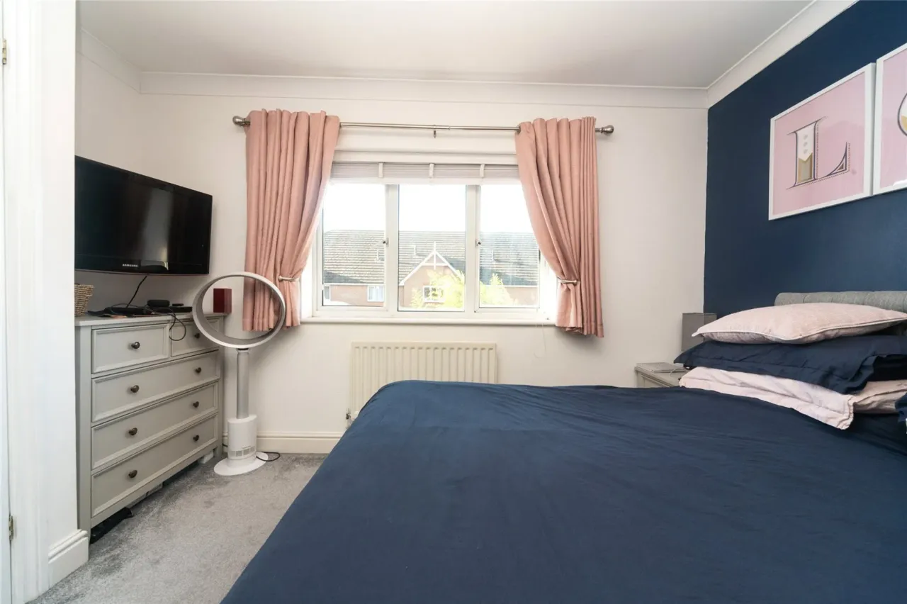 Campbell Close, Byfleet, West Byfleet..., photo 18