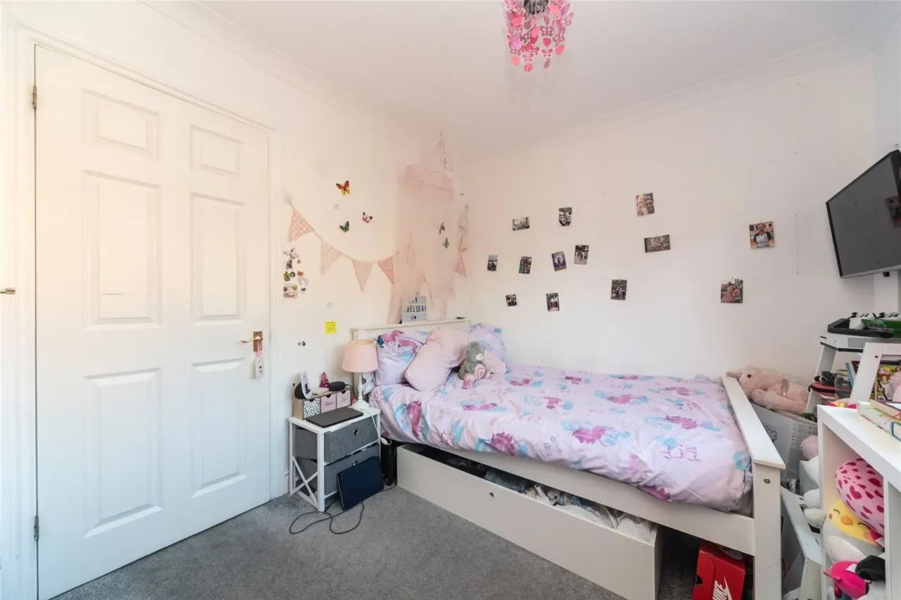 Campbell Close, Byfleet, West Byfleet..., photo 19