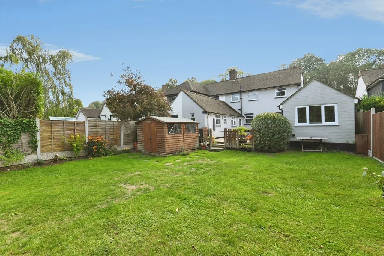 Priests Field, Ingrave, CM13, photo 27