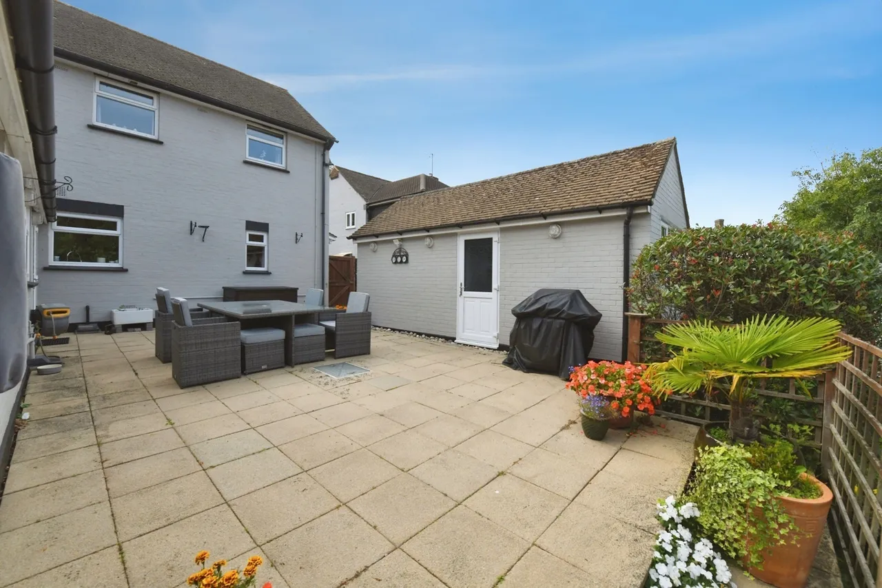 Priests Field, Ingrave, CM13, photo 25