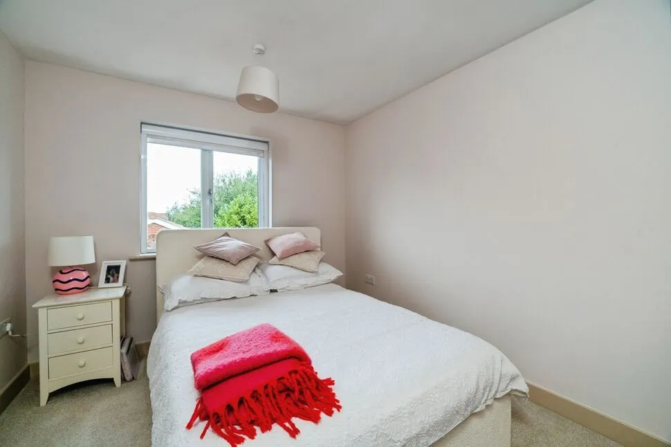 Bluebell Road, Grimsby, DN33, photo 16