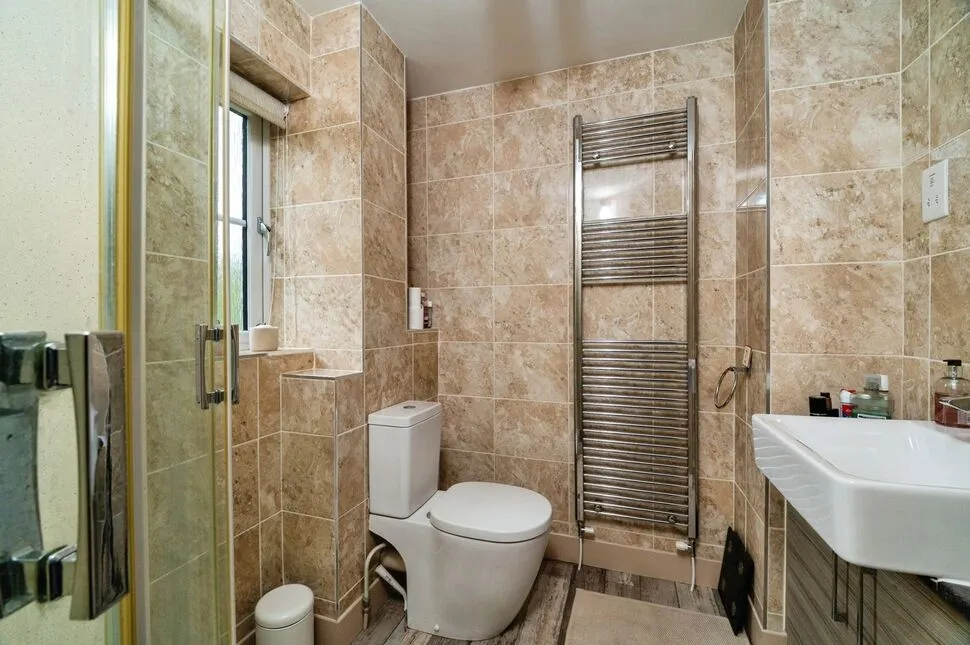 Bluebell Road, Grimsby, DN33, photo 27