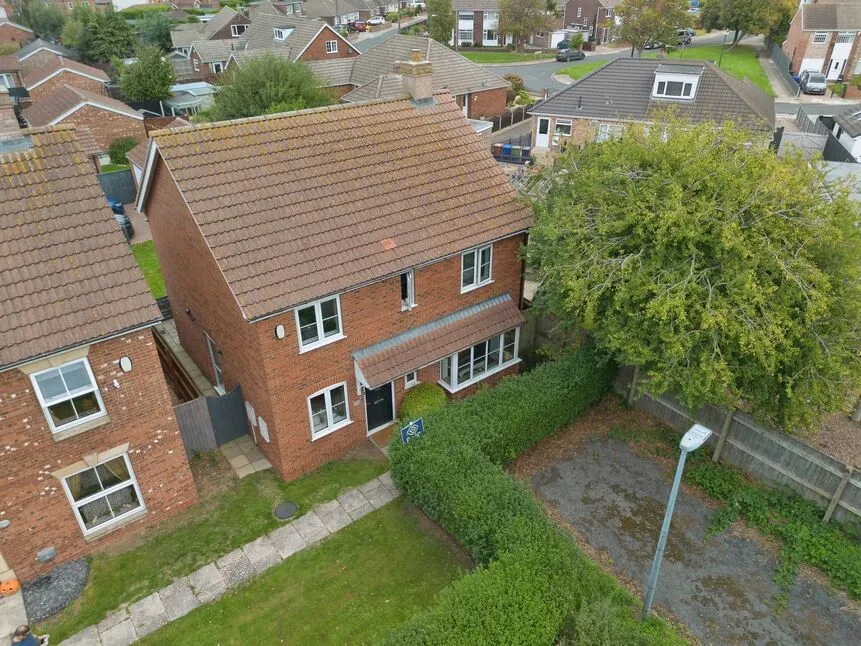 Bluebell Road, Grimsby, DN33, photo 35