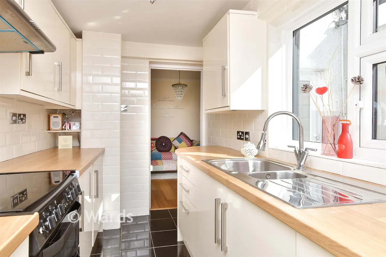 Pagitt Street, Chatham, ME4, photo 11