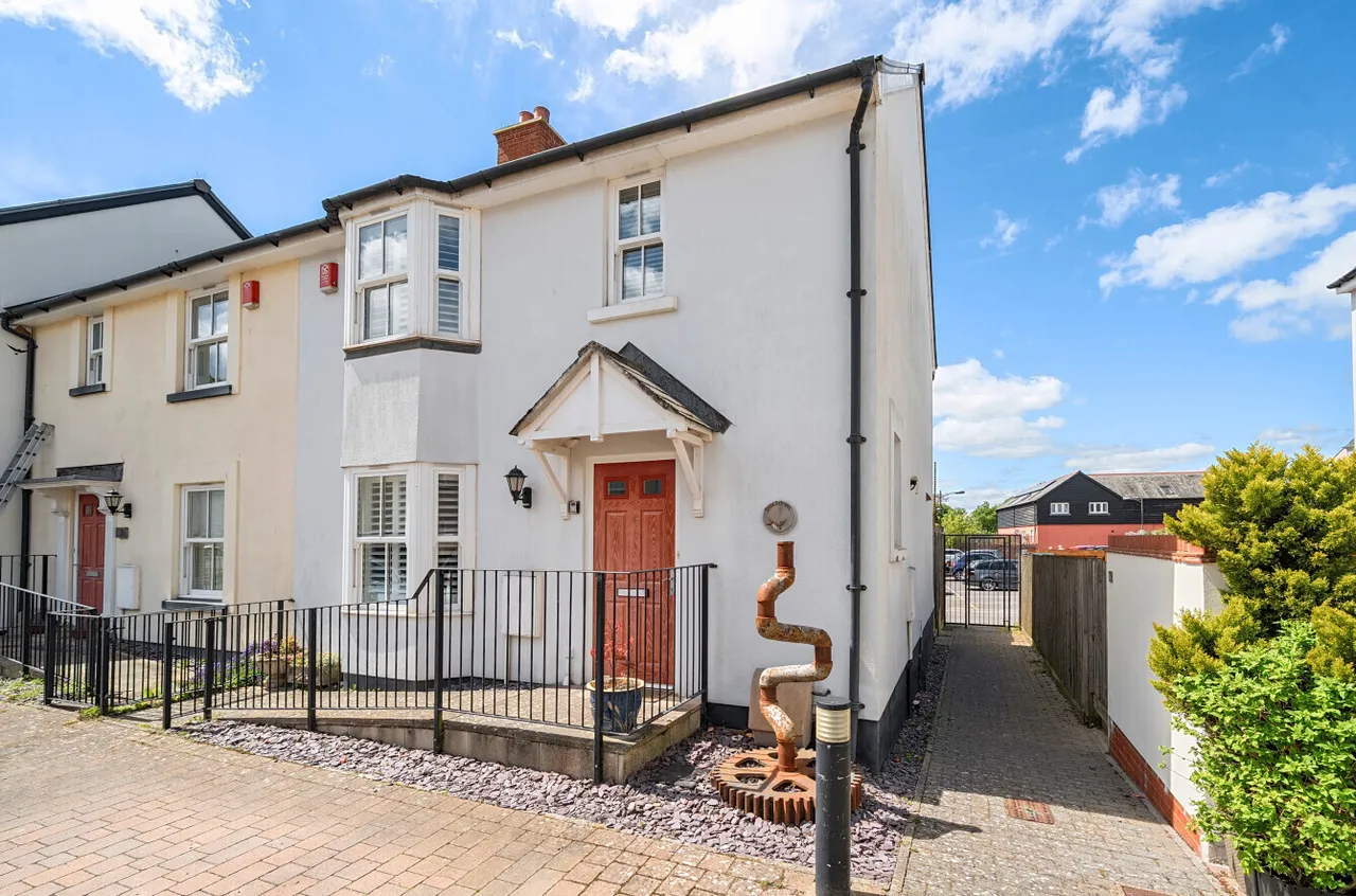 3 bed property for sale, Oystercatcher Court, Shaldon, TQ14