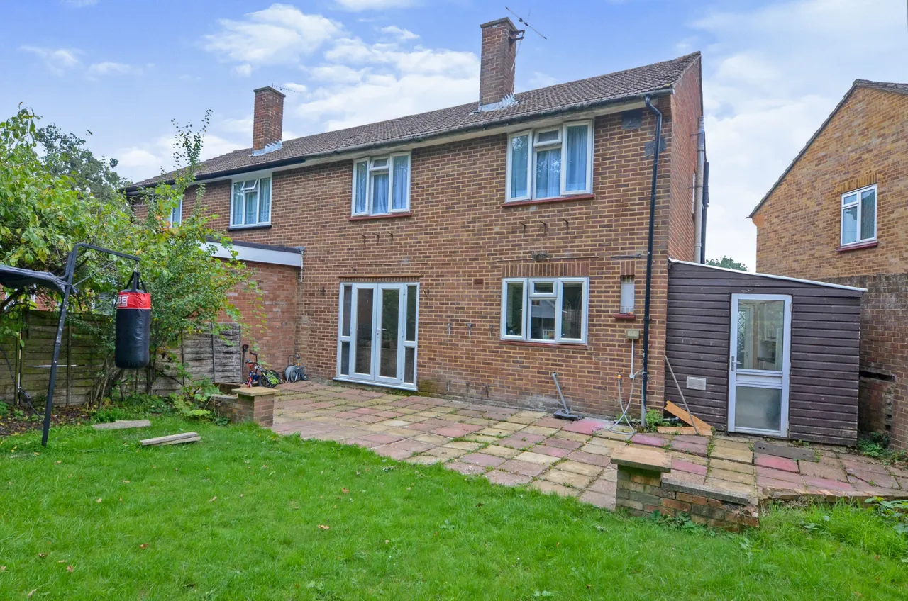 Meadfield, Edgware, photo 11