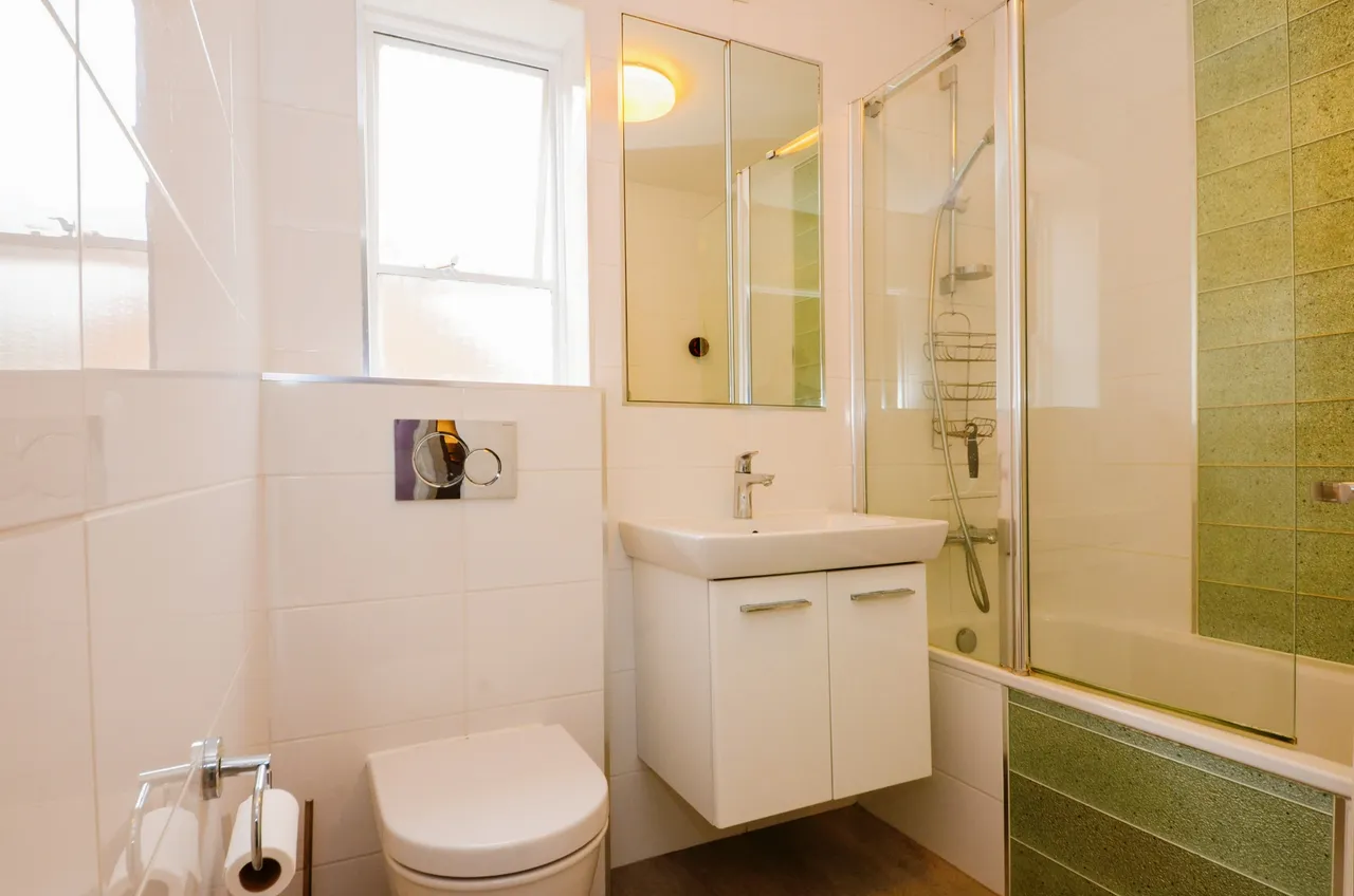 Meadfield, Edgware, photo 10