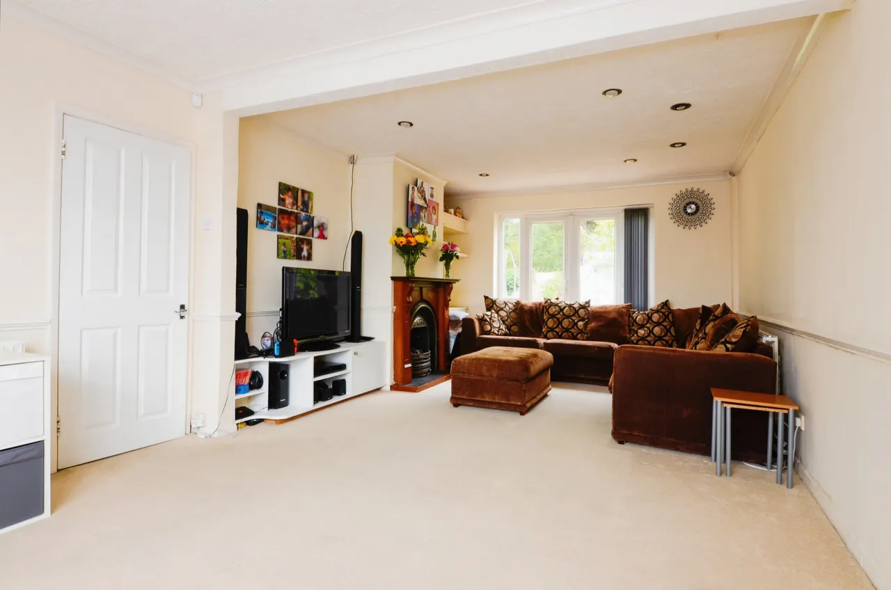 Meadfield, Edgware, photo 8