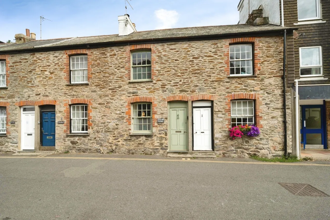 West Looe Square, Looe, PL13, photo 16