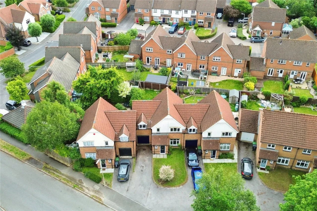 Campbell Road, Bramley, RG26, photo 15