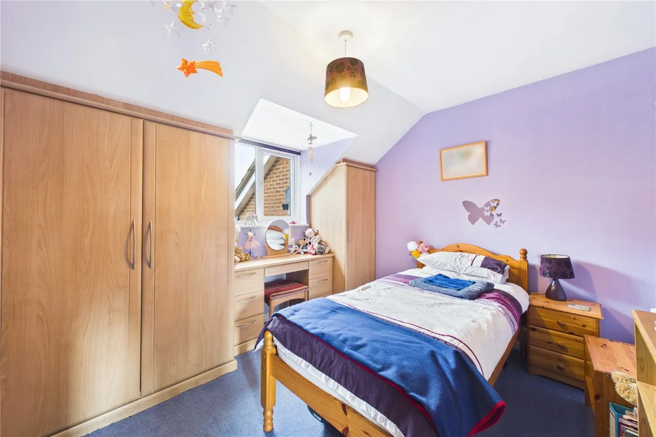 Campbell Road, Bramley, RG26, photo 9