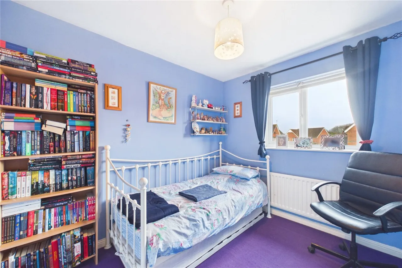 Campbell Road, Bramley, RG26, photo 10