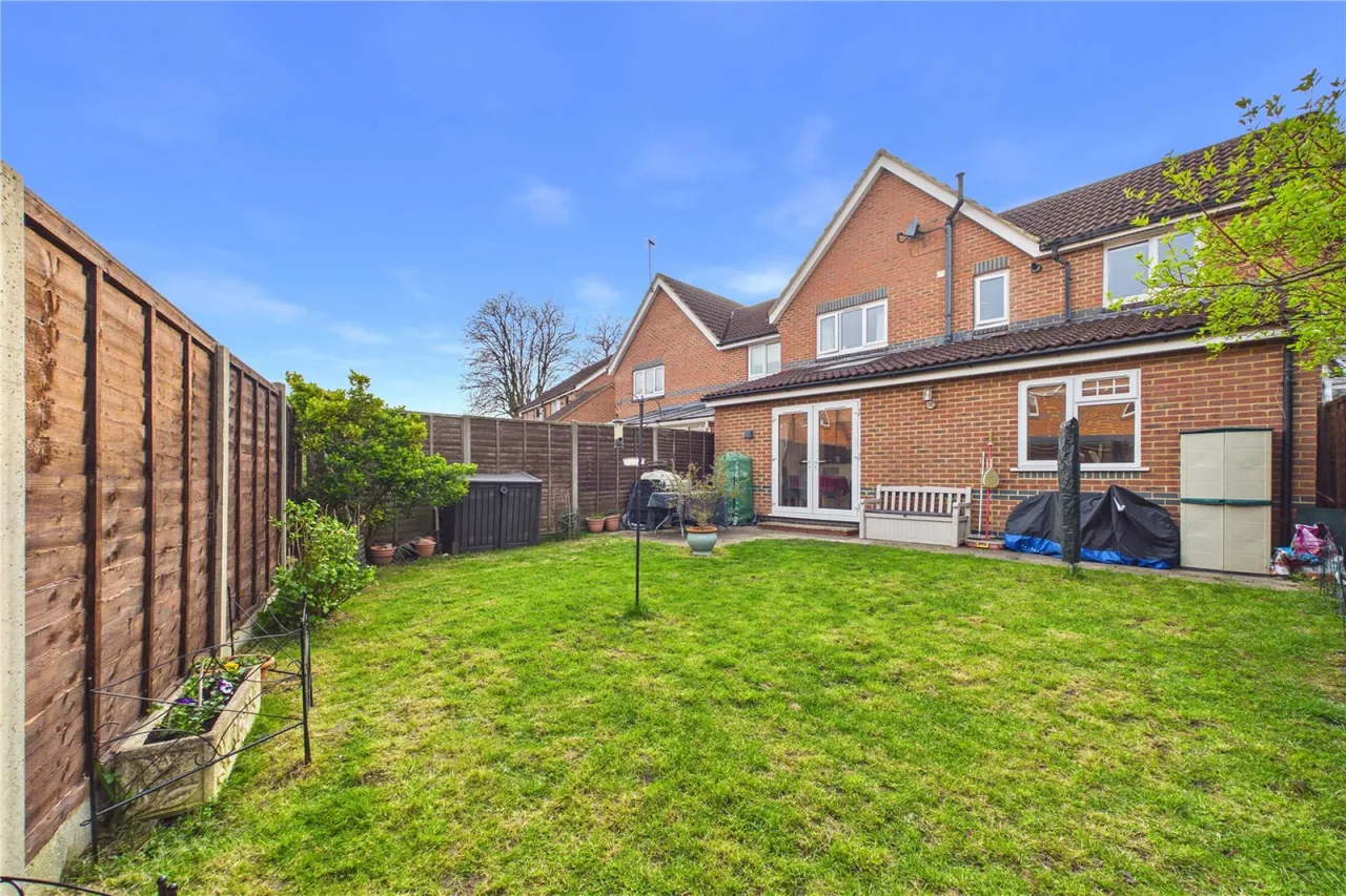 Campbell Road, Bramley, RG26, photo 12