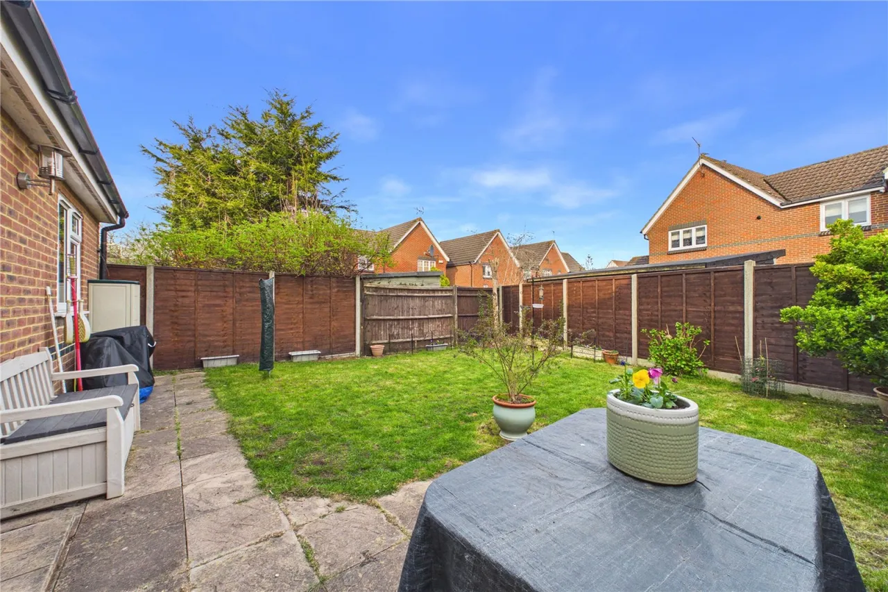Campbell Road, Bramley, RG26, photo 13