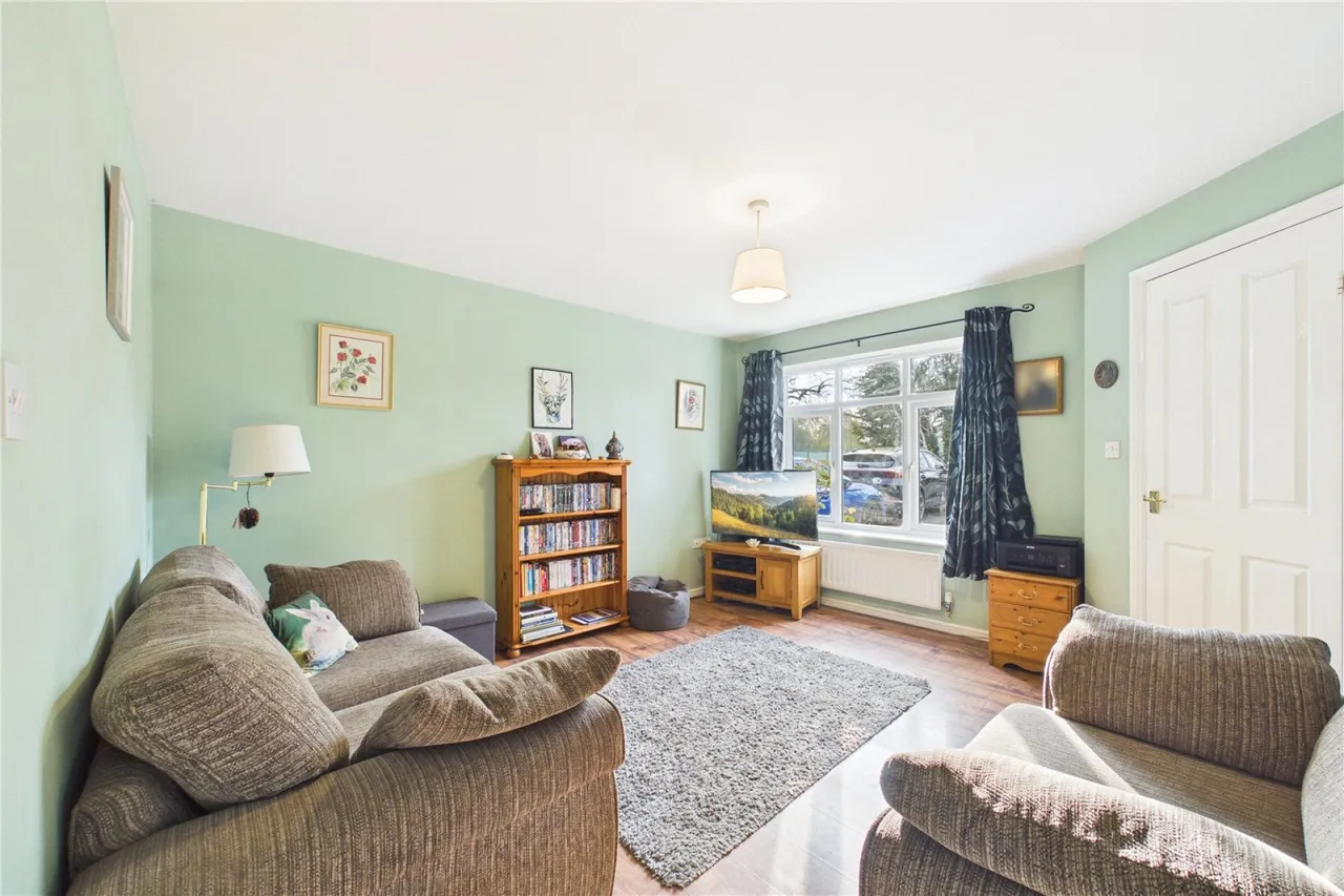 Campbell Road, Bramley, RG26, photo 4