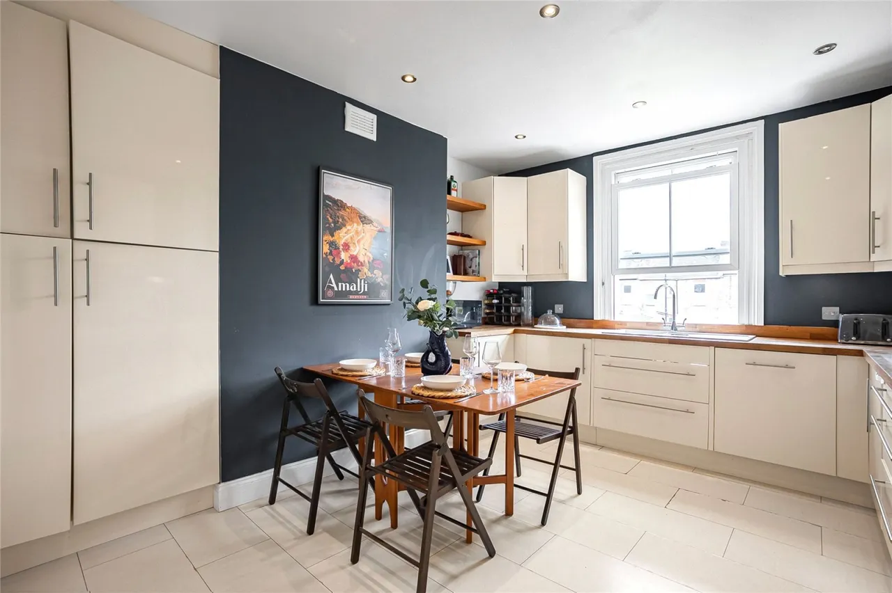Pendle Road, Furzedown, photo 11