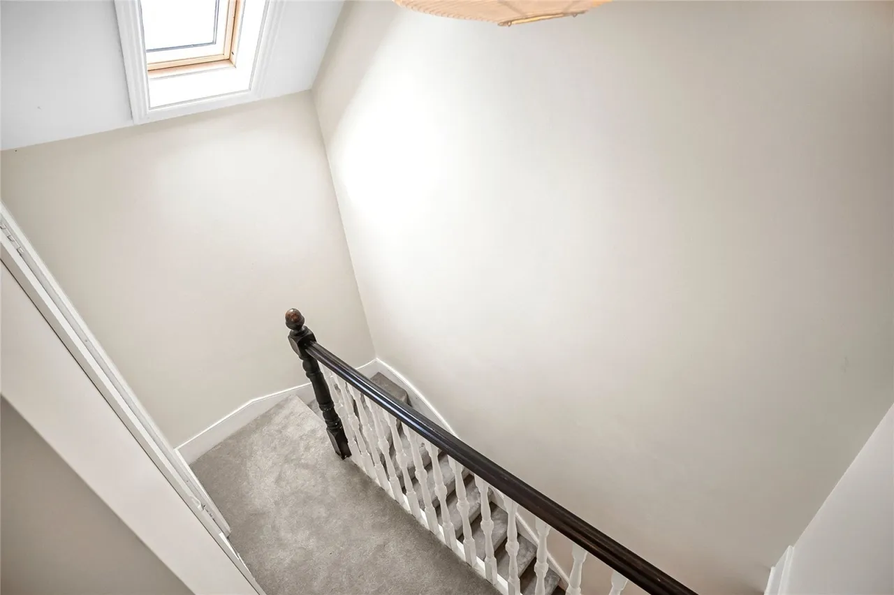 Pendle Road, Furzedown, photo 12
