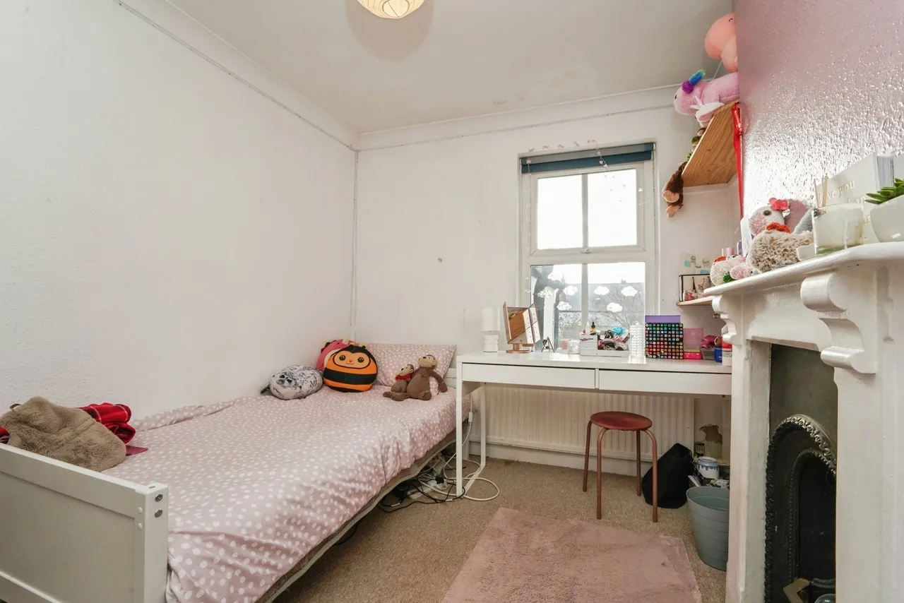 Kew Place, Cheltenham, GL53, photo 9