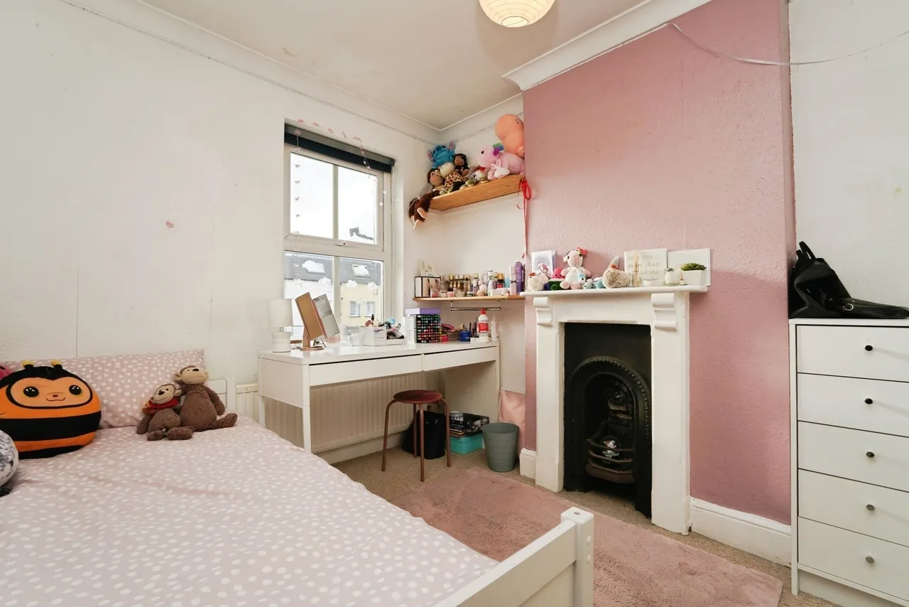 Kew Place, Cheltenham, GL53, photo 10