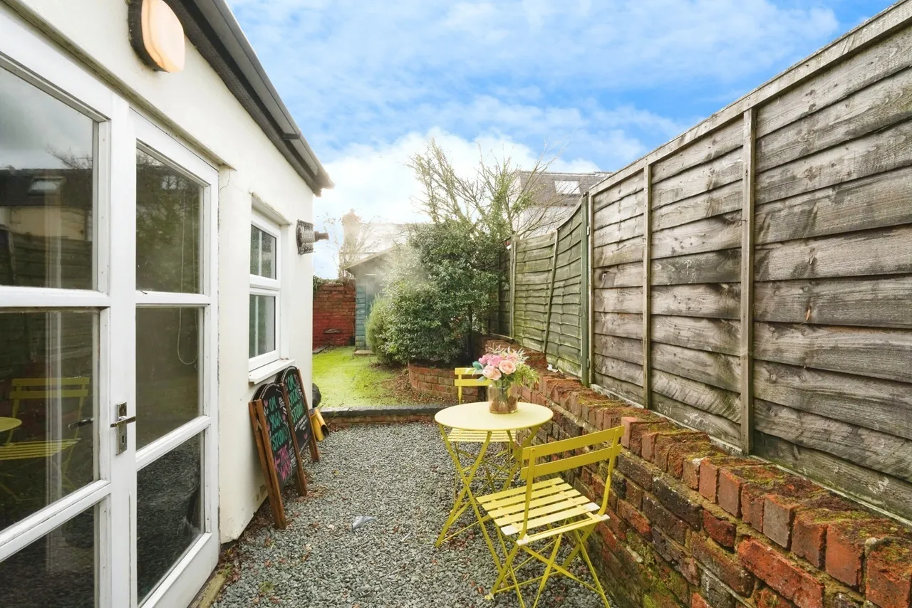 Kew Place, Cheltenham, GL53, photo 16