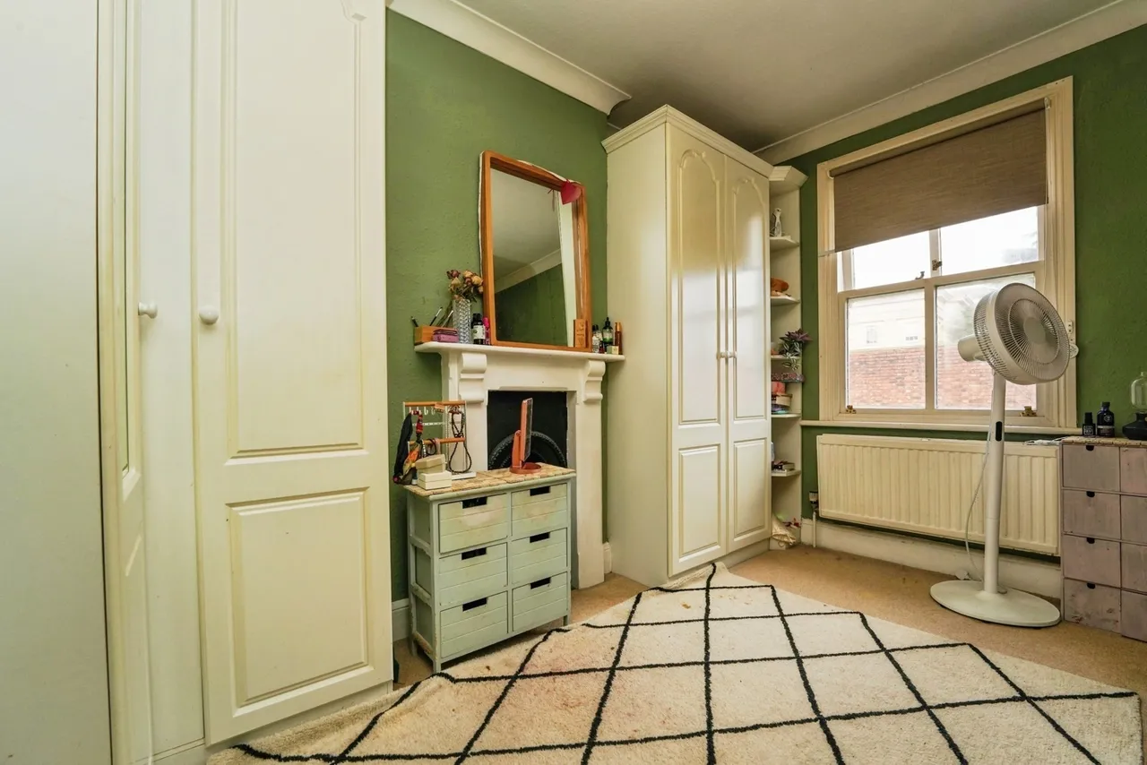 Kew Place, Cheltenham, GL53, photo 11