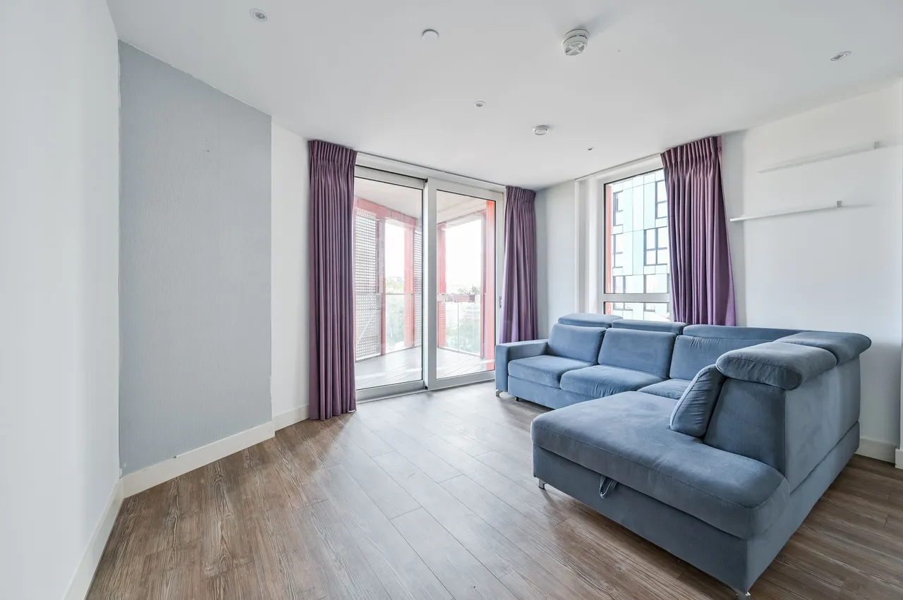 Apartment 12, Distel Apartments, 19 Telegraph Avenue, London, photo 5