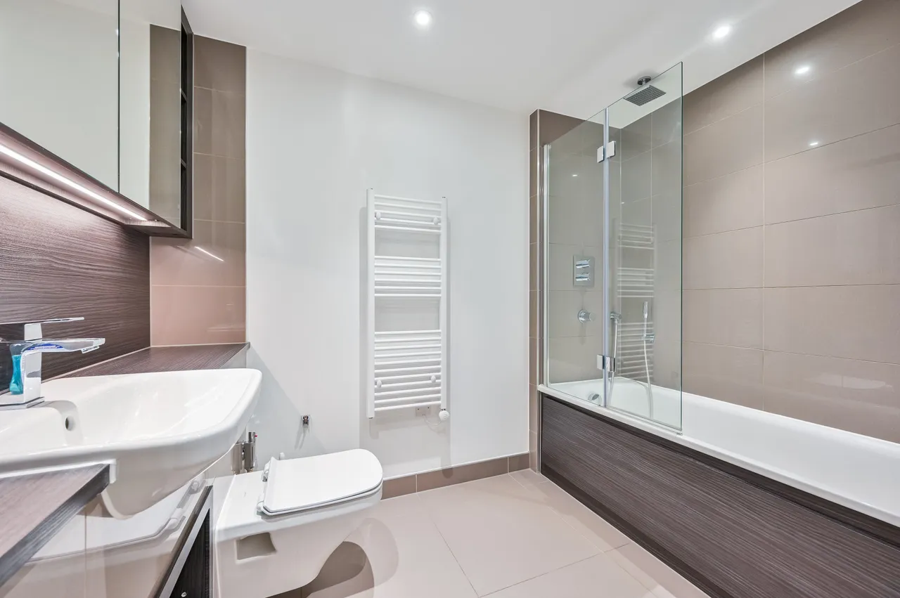 Apartment 12, Distel Apartments, 19 Telegraph Avenue, London, photo 12