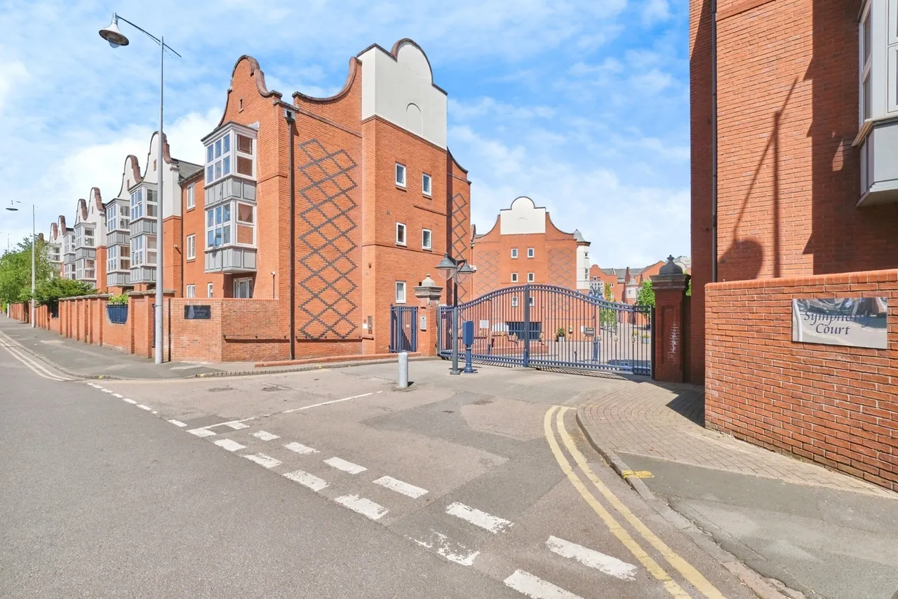 Symphony Court, Birmingham, B16, photo 15