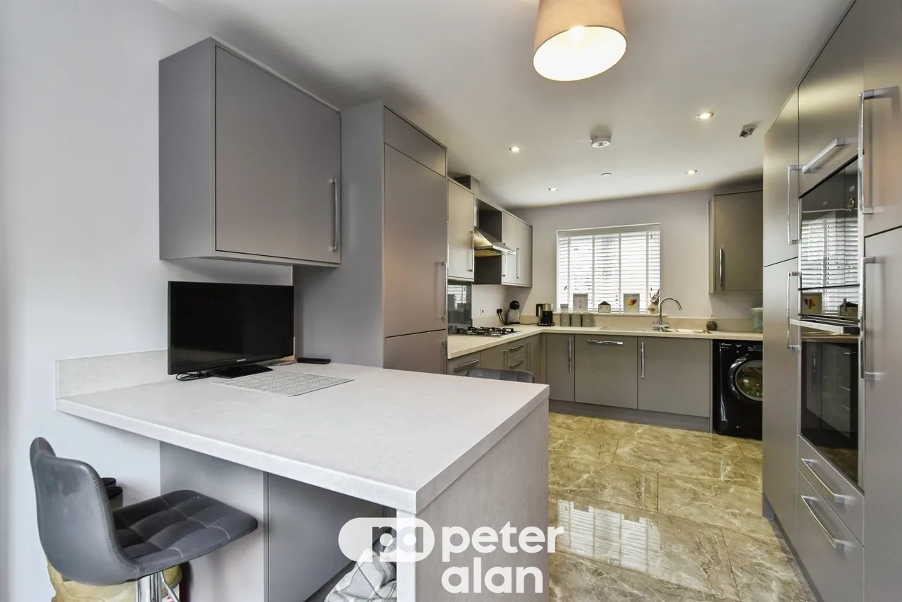 Llys Clarence Aberdare, CF44, photo 4