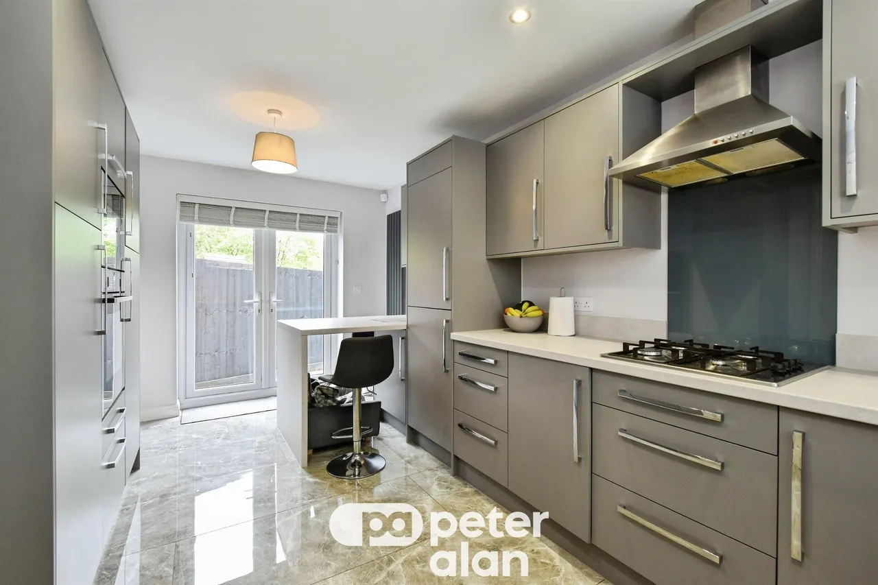 Llys Clarence Aberdare, CF44, photo 5