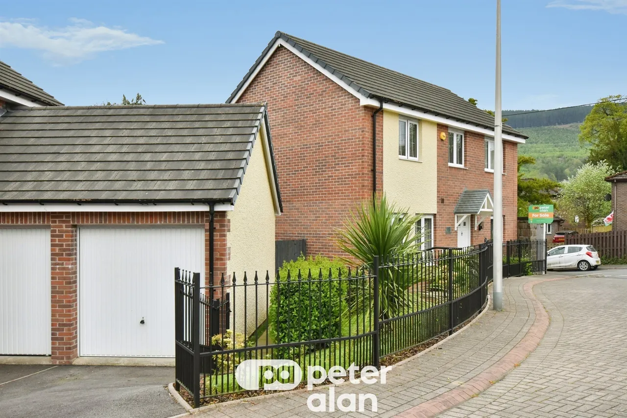 Llys Clarence Aberdare, CF44, photo 20
