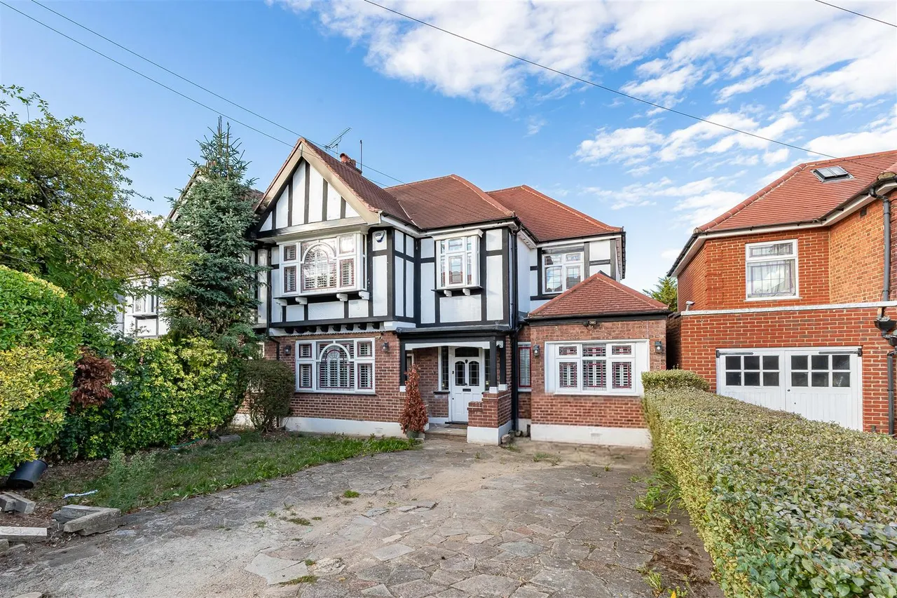 5 bed house for sale, Paxford Road, North Wembley, HA0