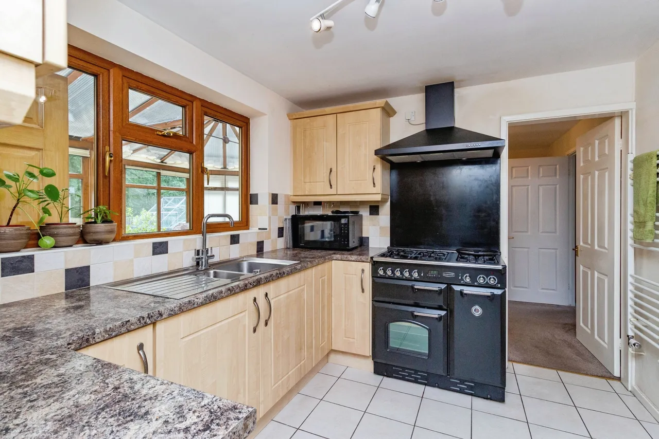 Cooke Drive, Telford, photo 8