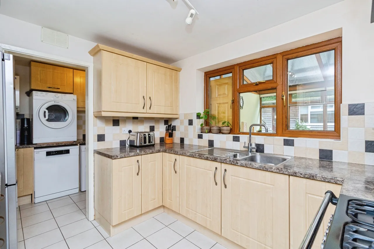 Cooke Drive, Telford, photo 7