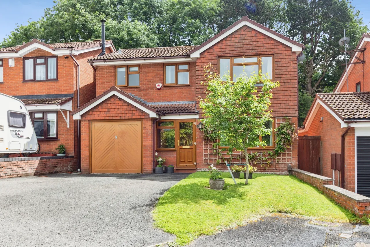 4 bed house for sale — Cooke Drive, Telford