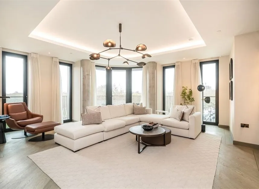 Bayswater Road, Bayswater, W2, photo 2
