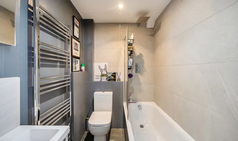 Victoria Place, Epsom, KT17, photo 8