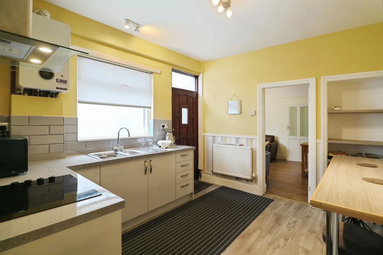 Oxford Street, Nantgarw, CF15, photo 11