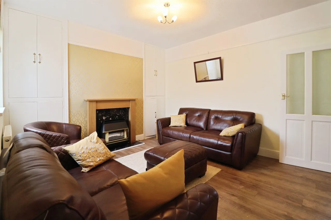 Oxford Street, Nantgarw, CF15, photo 6