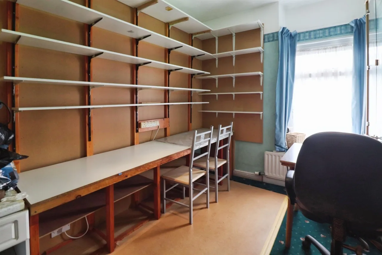 Oxford Street, Nantgarw, CF15, photo 17