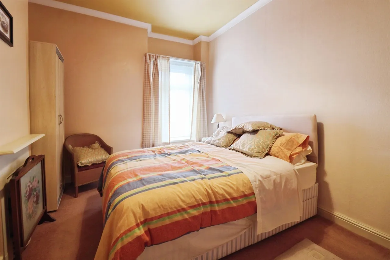 Oxford Street, Nantgarw, CF15, photo 15
