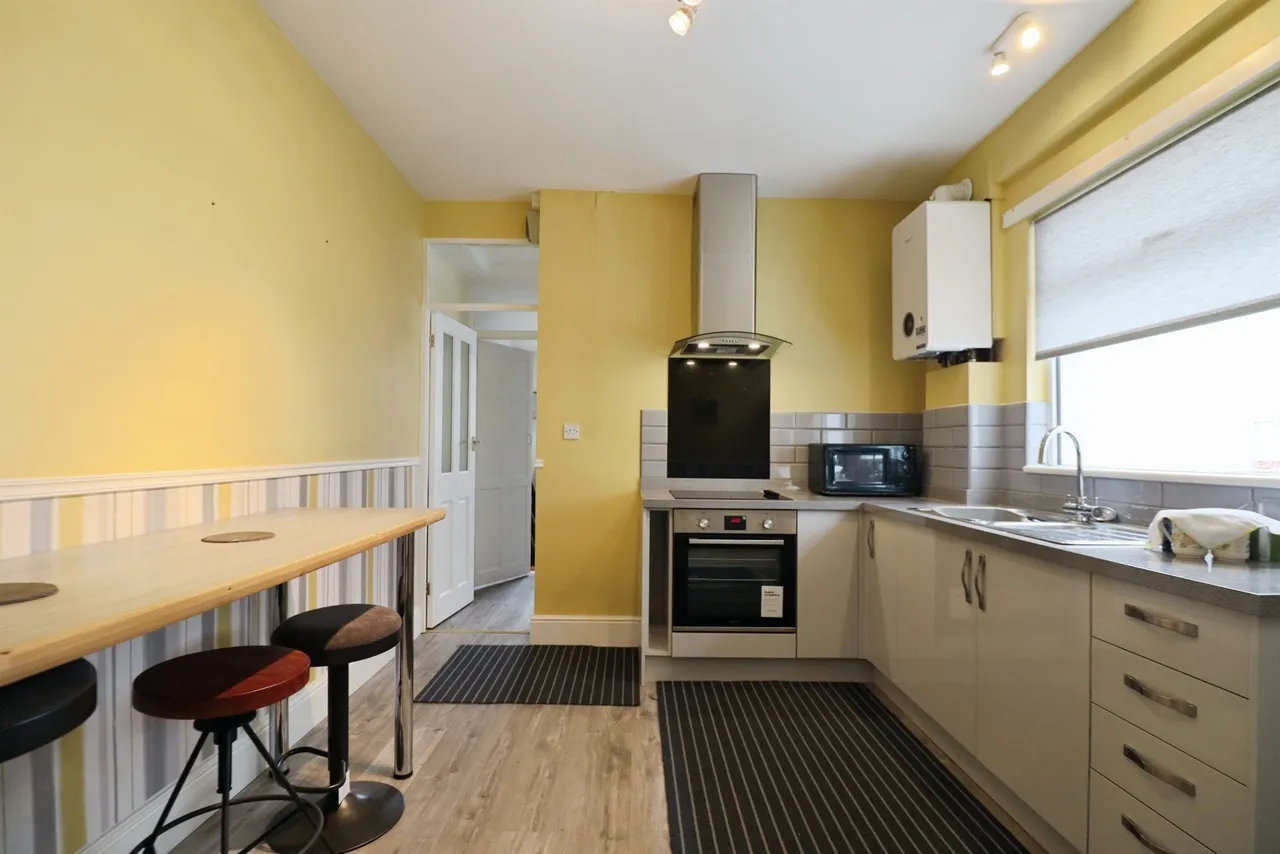 Oxford Street, Nantgarw, CF15, photo 10