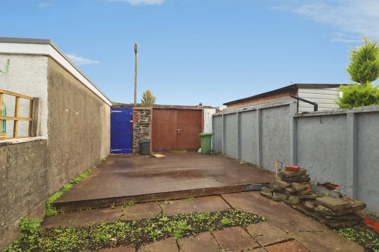 Oxford Street, Nantgarw, CF15, photo 24
